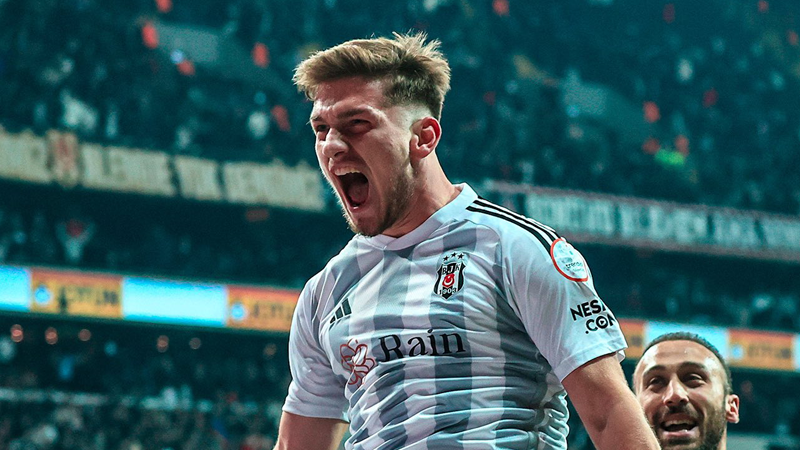 Beşiktaş'ın yıldız golcüsü Semih Kılıçsoy, Spartak Moskova ve CSKA Moskova'nın
