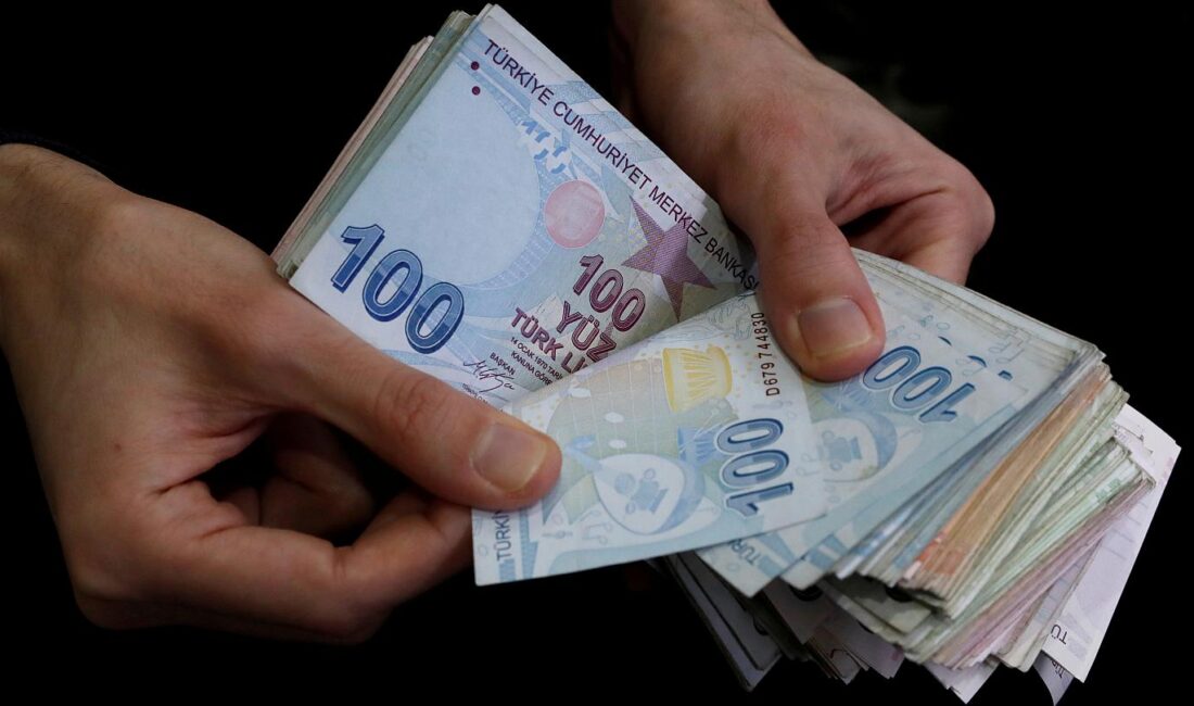 En düşük emekli maaşının 20 bin liraya yükseltilmesine yönelik düzenleme