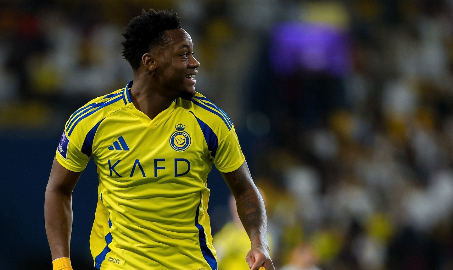 Yeni sezon öncesi kadrosunu güçlendirmek isteyen Fenerbahçe, forvet hattı için